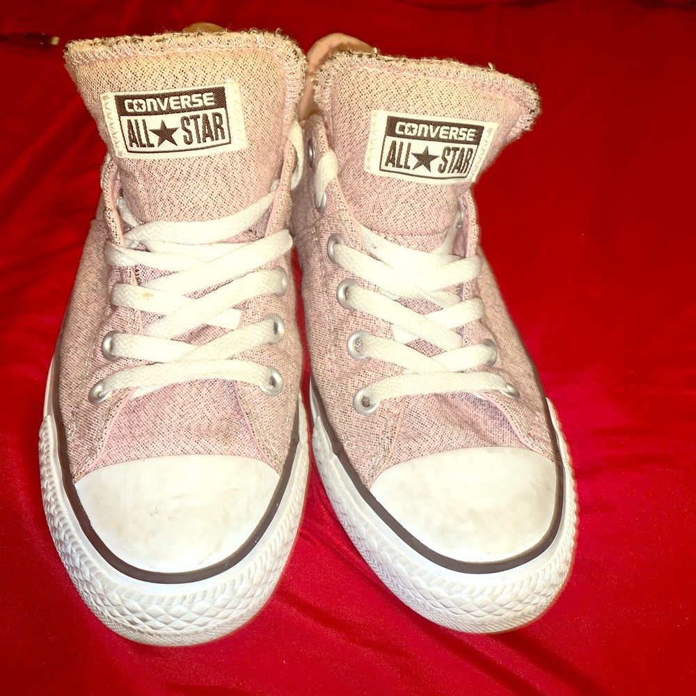 Baby pink converse 💕💕